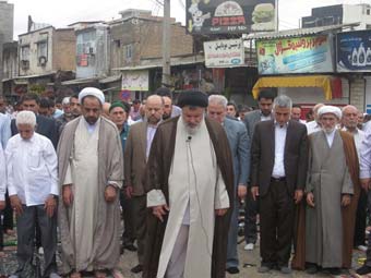 با حضور استاندار صورت گرفت ؛ گزارش تصویری برگزاری نماز عید سعید فطر در آزادشهر