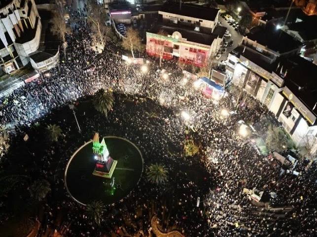 گلستان ما - گلستان در هفتمین روز شهادت رهبر انقلاب